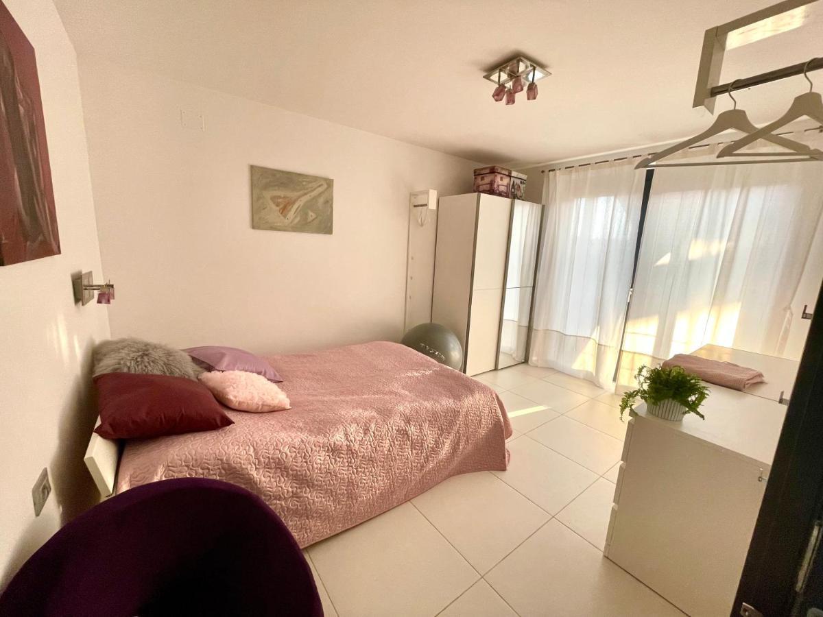 Mega Apartment Prvacina ภายนอก รูปภาพ